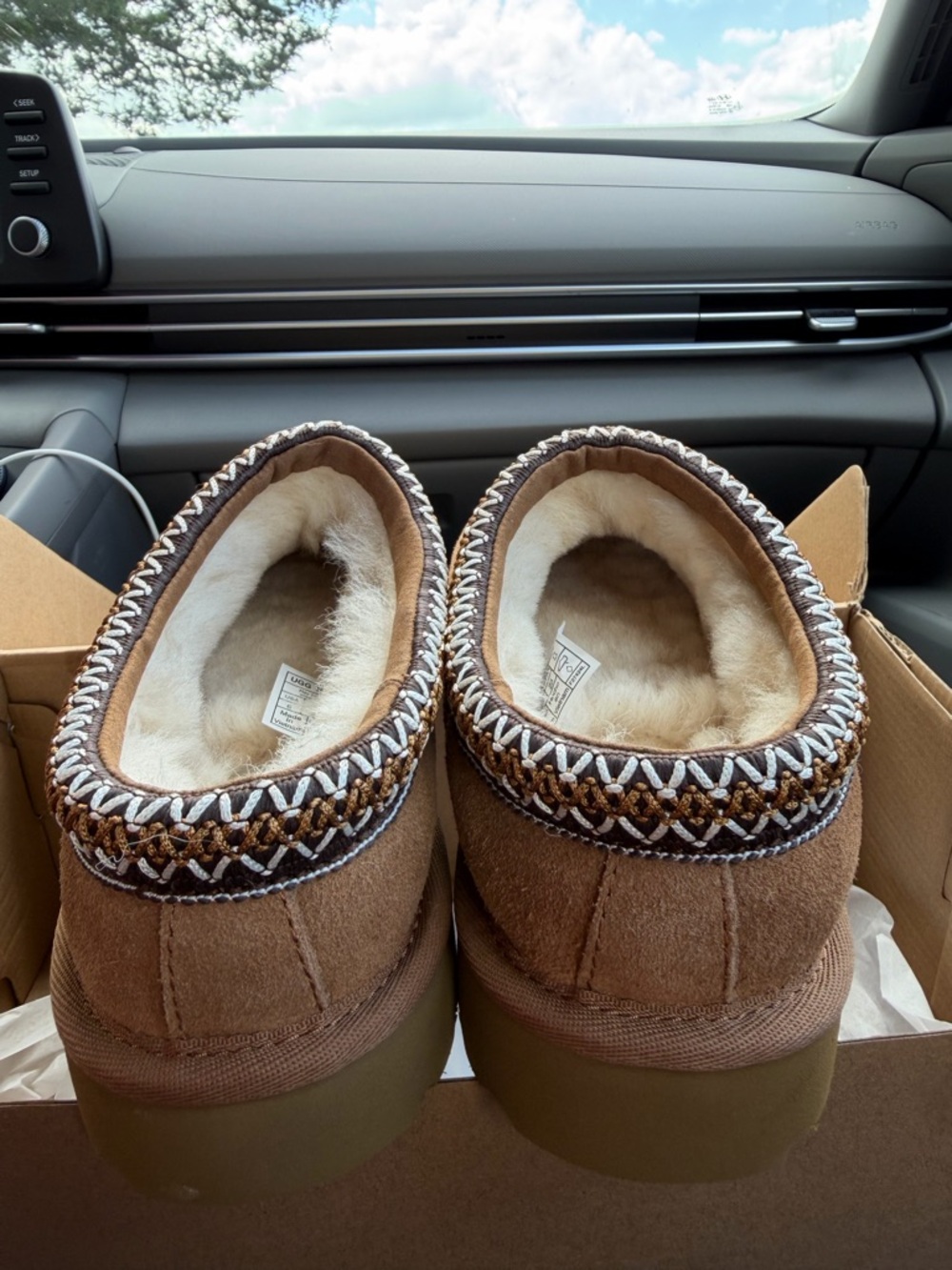 UGG Tasman’s - Picture 5 of 6